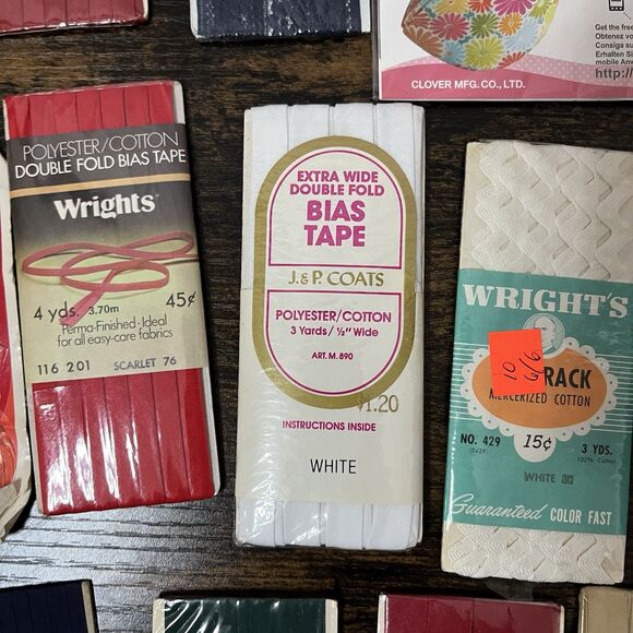 Vintage Craft Lot of 30 Wrights & More Sewing NOS Buttons Trim Rick Rack Piping - Picture 7 of 13